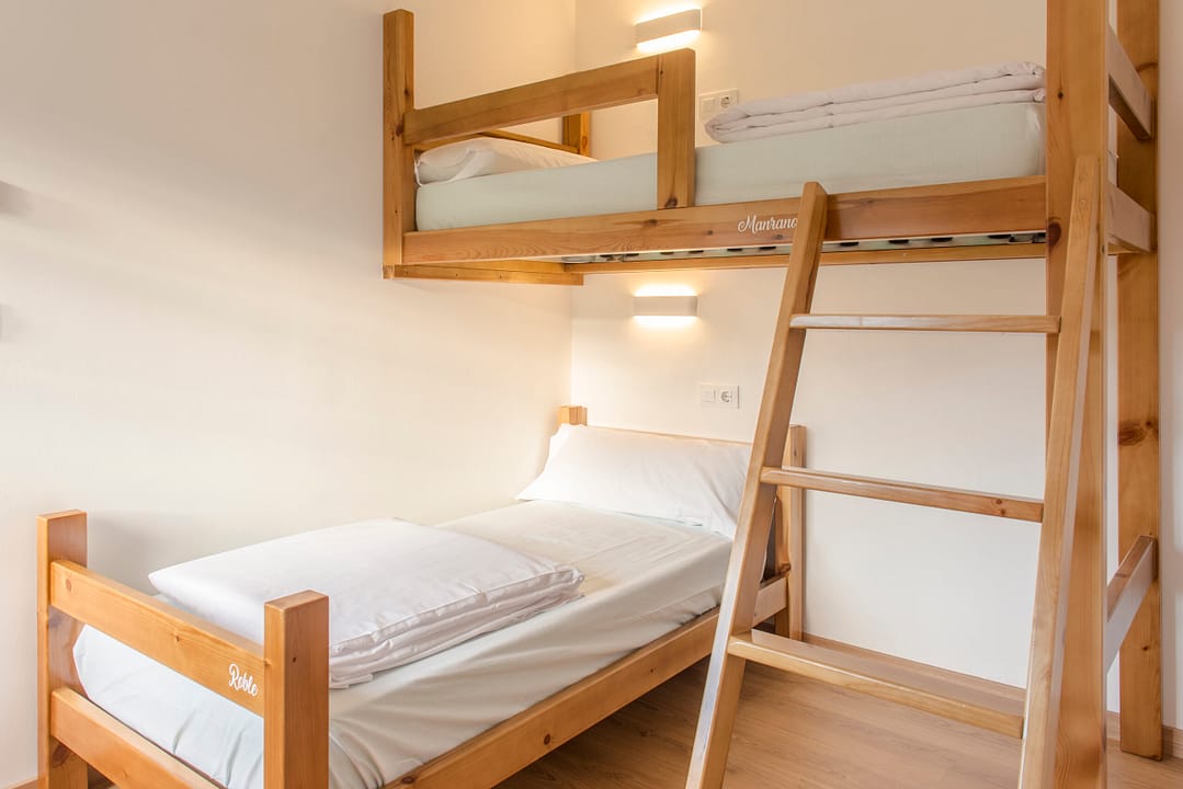 Habitacion doble La Yalga Albergue queruas luarca asturias